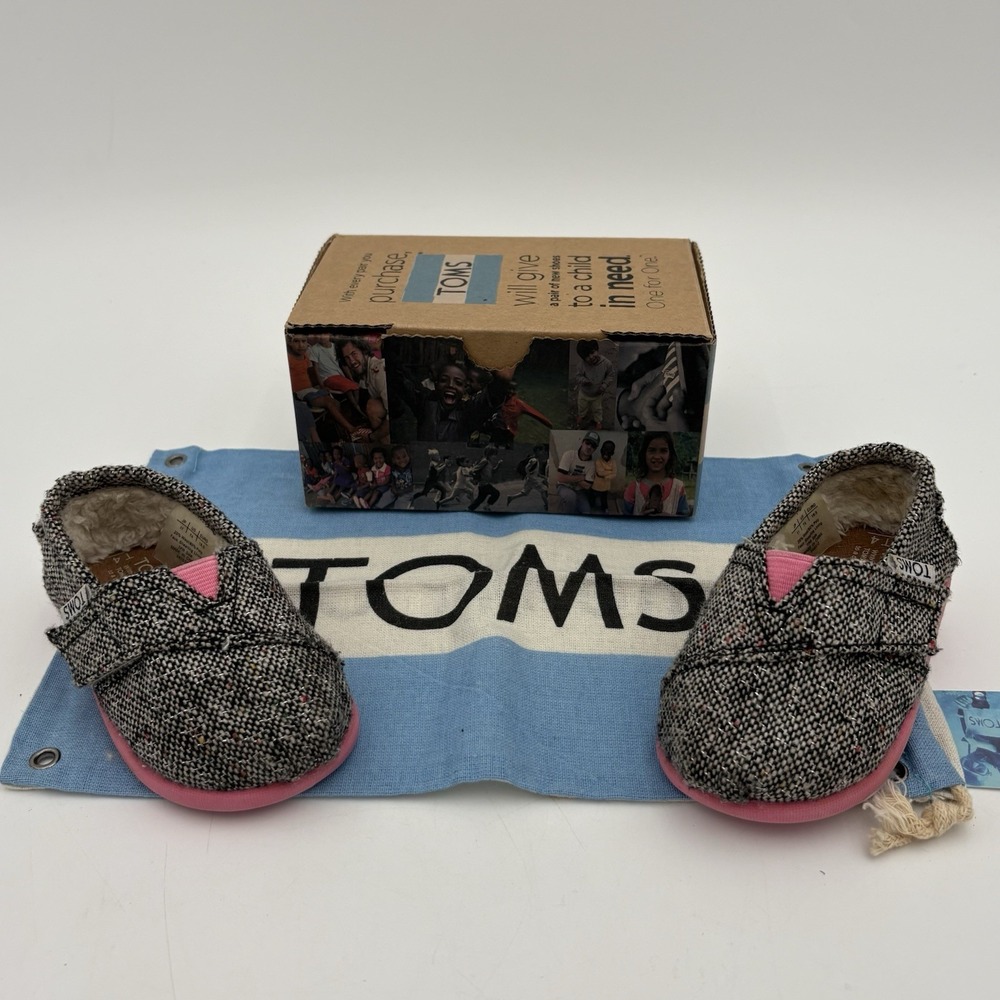 TOMS Tiny Classics Size 4T Silver Karsen Wool Blend Faux Shearling‎ Shoes EUC
